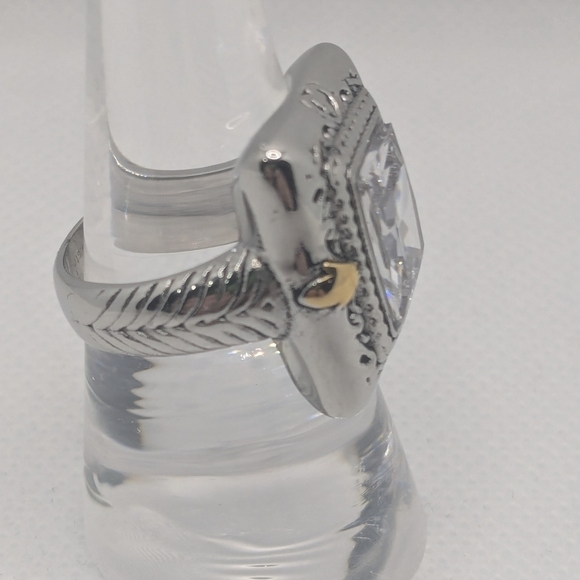 CZ DIAMOND RING - Picture 8 of 10